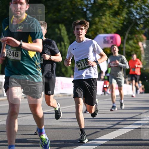 07.09.2025 - BARMER Alsterlauf Dr. Thomas Lammeyer http://msf.ph/oto/8707158 07.09.2025 09:26:41 Laufen 5246, 6116 meine-sportfotos.de