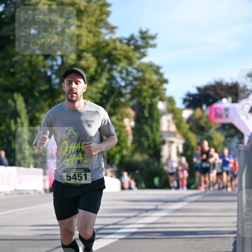 07.09.2025 - BARMER Alsterlauf Dr. Thomas Lammeyer http://msf.ph/oto/8707224 07.09.2025 09:26:55 Laufen 36, 5451, 19 meine-sportfotos.de