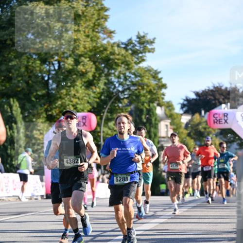 07.09.2025 - BARMER Alsterlauf Dr. Thomas Lammeyer http://msf.ph/oto/8707237 07.09.2025 09:27:02 Laufen 4382, 5288, 4575 meine-sportfotos.de