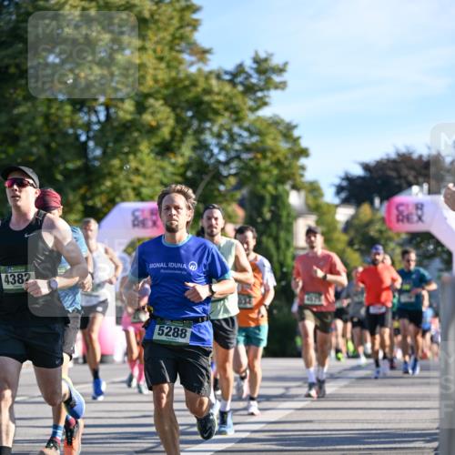 07.09.2025 - BARMER Alsterlauf Dr. Thomas Lammeyer http://msf.ph/oto/8707240 07.09.2025 09:27:03 Laufen 4382, 5288 meine-sportfotos.de