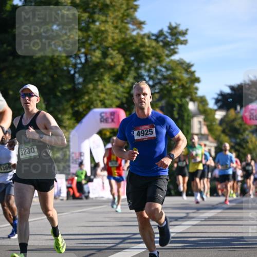 07.09.2025 - BARMER Alsterlauf Dr. Thomas Lammeyer http://msf.ph/oto/8707278 07.09.2025 09:27:10 Laufen 5389, 3230, 4925 meine-sportfotos.de