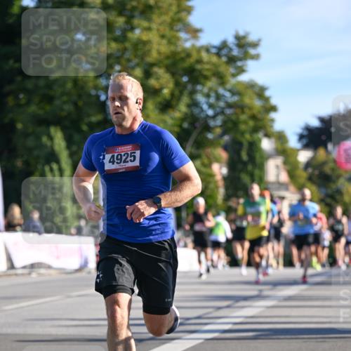 07.09.2025 - BARMER Alsterlauf Dr. Thomas Lammeyer http://msf.ph/oto/8707283 07.09.2025 09:27:10 Laufen 4925 meine-sportfotos.de
