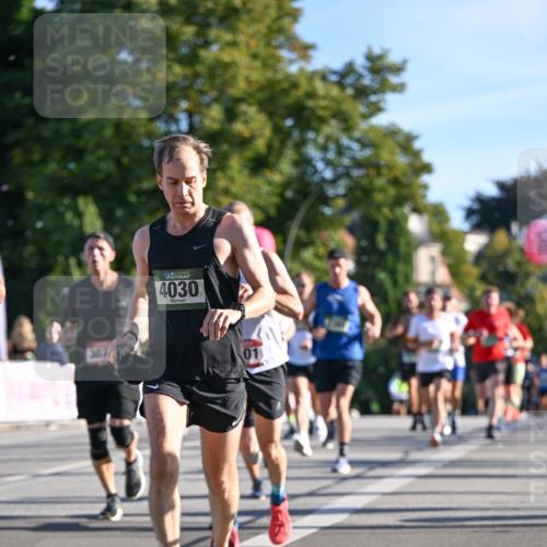 07.09.2025 - BARMER Alsterlauf Dr. Thomas Lammeyer http://msf.ph/oto/8707331 07.09.2025 09:27:19 Laufen 4030 meine-sportfotos.de