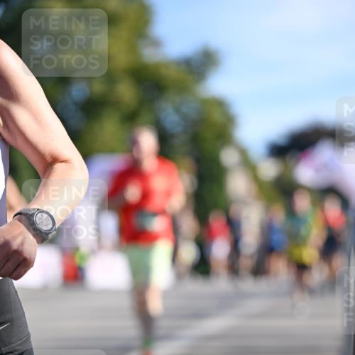 07.09.2025 - BARMER Alsterlauf Dr. Thomas Lammeyer http://msf.ph/oto/8707373 07.09.2025 09:27:27 Laufen  meine-sportfotos.de