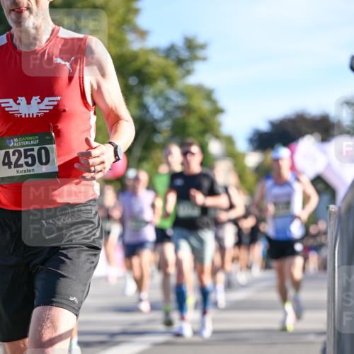 07.09.2025 - BARMER Alsterlauf Dr. Thomas Lammeyer http://msf.ph/oto/8707414 07.09.2025 09:27:36 Laufen 636, 4250 meine-sportfotos.de