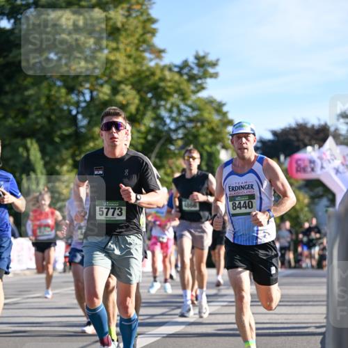 07.09.2025 - BARMER Alsterlauf Dr. Thomas Lammeyer http://msf.ph/oto/8707417 07.09.2025 09:27:37 Laufen 5773, 1866, 8440 meine-sportfotos.de