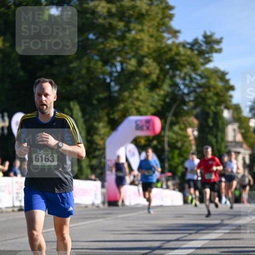 07.09.2025 - BARMER Alsterlauf Dr. Thomas Lammeyer http://msf.ph/oto/8707457 07.09.2025 09:27:48 Laufen 6163 meine-sportfotos.de