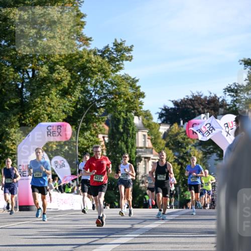 07.09.2025 - BARMER Alsterlauf Dr. Thomas Lammeyer http://msf.ph/oto/8707460 07.09.2025 09:27:49 Laufen 8316, 3981, 6229, 4821, 3916, 5423 meine-sportfotos.de