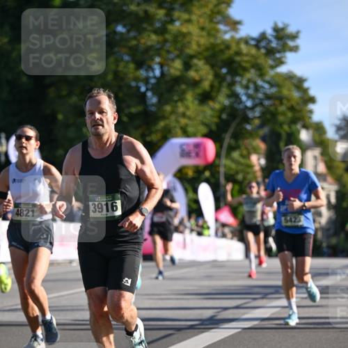 07.09.2025 - BARMER Alsterlauf Dr. Thomas Lammeyer http://msf.ph/oto/8707487 07.09.2025 09:27:54 Laufen 4821, 136, 3916, 5423 meine-sportfotos.de