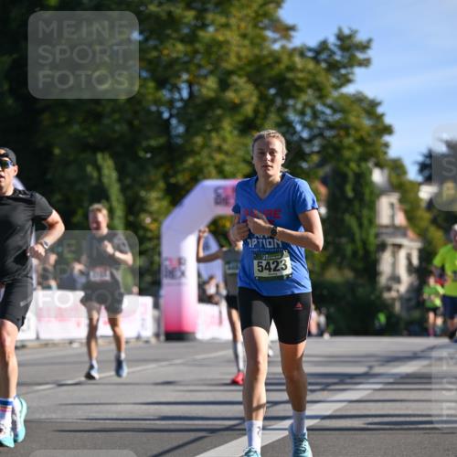 07.09.2025 - BARMER Alsterlauf Dr. Thomas Lammeyer http://msf.ph/oto/8707494 07.09.2025 09:27:55 Laufen 5423 meine-sportfotos.de