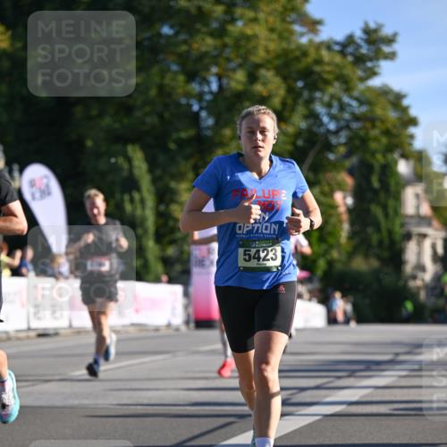 07.09.2025 - BARMER Alsterlauf Dr. Thomas Lammeyer http://msf.ph/oto/8707497 07.09.2025 09:27:56 Laufen 5423 meine-sportfotos.de