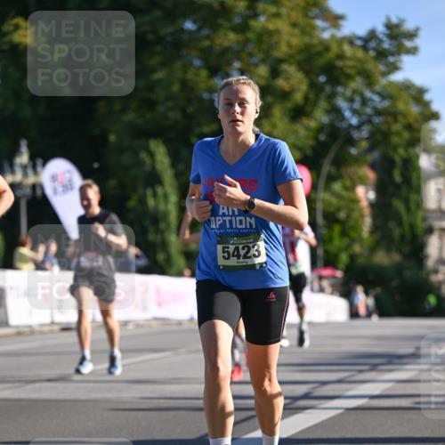 07.09.2025 - BARMER Alsterlauf Dr. Thomas Lammeyer http://msf.ph/oto/8707499 07.09.2025 09:27:56 Laufen 5423 meine-sportfotos.de