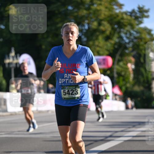 07.09.2025 - BARMER Alsterlauf Dr. Thomas Lammeyer http://msf.ph/oto/8707501 07.09.2025 09:27:56 Laufen 136, 5423 meine-sportfotos.de