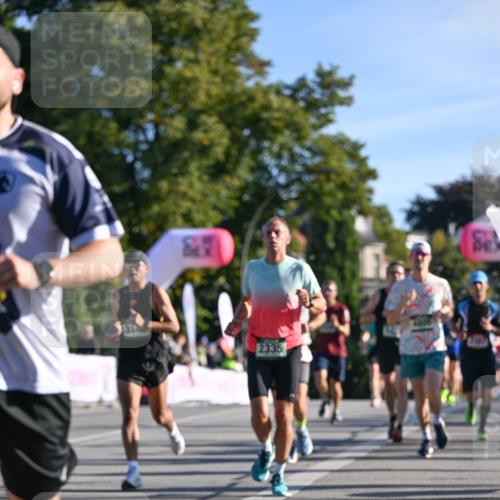 07.09.2025 - BARMER Alsterlauf Dr. Thomas Lammeyer http://msf.ph/oto/8707556 07.09.2025 09:28:07 Laufen 2335, 4406, 2047 meine-sportfotos.de