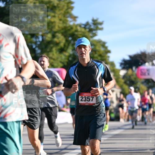07.09.2025 - BARMER Alsterlauf Dr. Thomas Lammeyer http://msf.ph/oto/8707575 07.09.2025 09:28:11 Laufen 136, 2357 meine-sportfotos.de