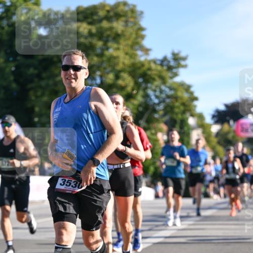 07.09.2025 - BARMER Alsterlauf Dr. Thomas Lammeyer http://msf.ph/oto/8707641 07.09.2025 09:28:26 Laufen 3530 meine-sportfotos.de