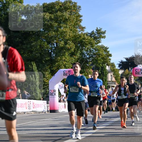 07.09.2025 - BARMER Alsterlauf Dr. Thomas Lammeyer http://msf.ph/oto/8707643 07.09.2025 09:28:27 Laufen 13, 113023, 2792, 3974, 4212, 54, 764 meine-sportfotos.de