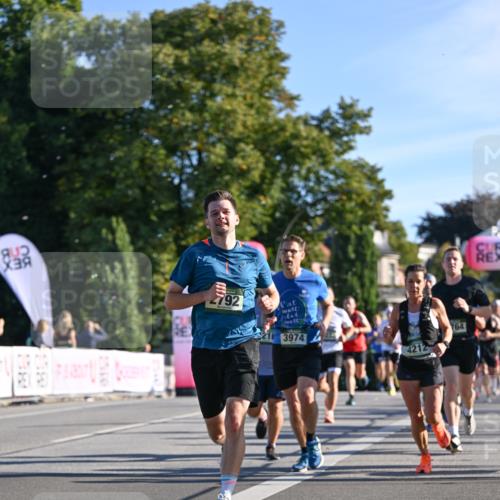 07.09.2025 - BARMER Alsterlauf Dr. Thomas Lammeyer http://msf.ph/oto/8707647 07.09.2025 09:28:28 Laufen 2792, 21, 3974, 4212, 59, 764 meine-sportfotos.de