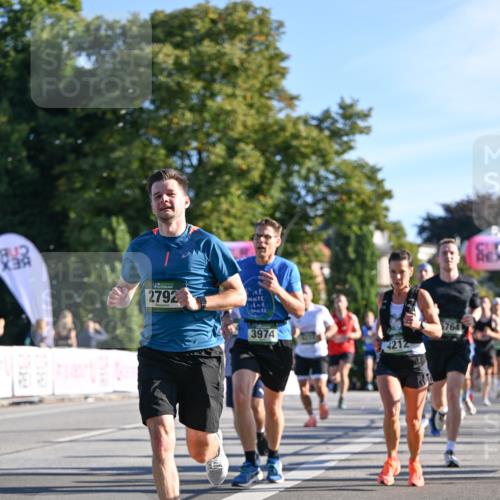 07.09.2025 - BARMER Alsterlauf Dr. Thomas Lammeyer http://msf.ph/oto/8707650 07.09.2025 09:28:28 Laufen 2792, 3974, 4212, 764 meine-sportfotos.de