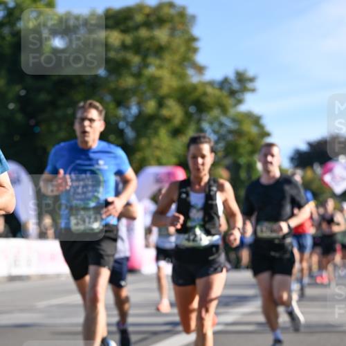 07.09.2025 - BARMER Alsterlauf Dr. Thomas Lammeyer http://msf.ph/oto/8707657 07.09.2025 09:28:29 Laufen 3974 meine-sportfotos.de