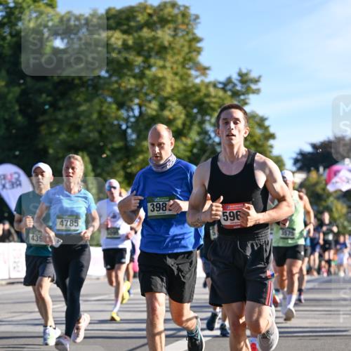 07.09.2025 - BARMER Alsterlauf Dr. Thomas Lammeyer http://msf.ph/oto/8707677 07.09.2025 09:28:34 Laufen 439, 4785, 398, 596, 1575 meine-sportfotos.de