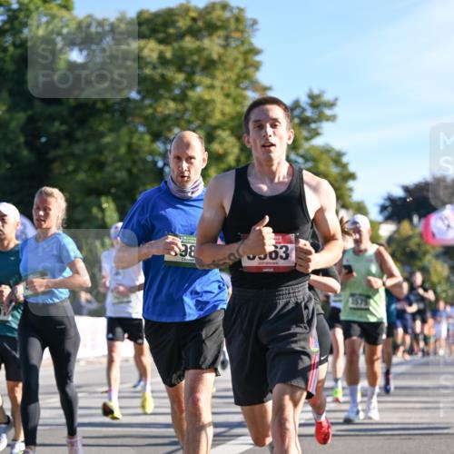 07.09.2025 - BARMER Alsterlauf Dr. Thomas Lammeyer http://msf.ph/oto/8707679 07.09.2025 09:28:34 Laufen 98, 363 meine-sportfotos.de