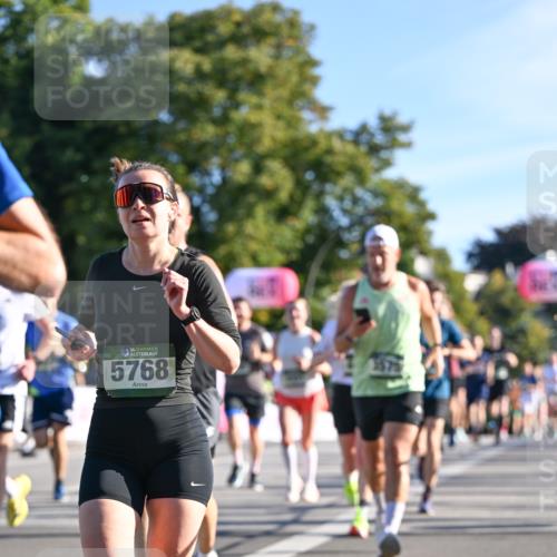 07.09.2025 - BARMER Alsterlauf Dr. Thomas Lammeyer http://msf.ph/oto/8707686 07.09.2025 09:28:35 Laufen 36, 5768, 3575, 44 meine-sportfotos.de