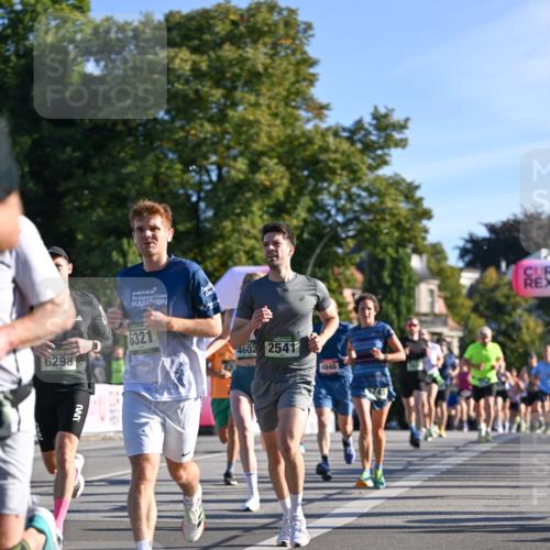 07.09.2025 - BARMER Alsterlauf Dr. Thomas Lammeyer http://msf.ph/oto/8707752 07.09.2025 09:28:46 Laufen 6298, 6321, 4602, 2541, 599 meine-sportfotos.de