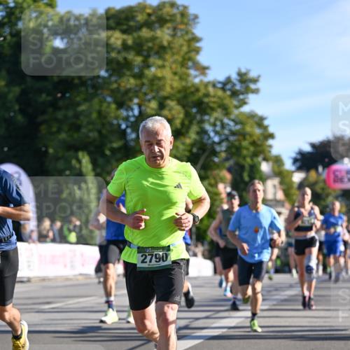 07.09.2025 - BARMER Alsterlauf Dr. Thomas Lammeyer http://msf.ph/oto/8707796 07.09.2025 09:28:53 Laufen 2790 meine-sportfotos.de