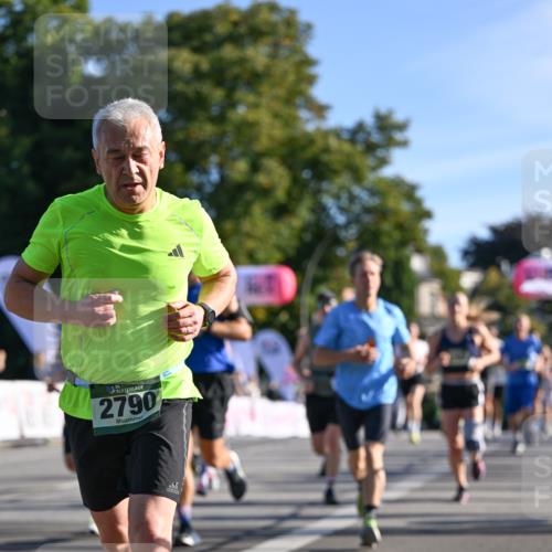 07.09.2025 - BARMER Alsterlauf Dr. Thomas Lammeyer http://msf.ph/oto/8707799 07.09.2025 09:28:53 Laufen 36, 2790, 899 meine-sportfotos.de