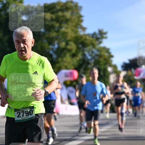 07.09.2025 - BARMER Alsterlauf Dr. Thomas Lammeyer http://msf.ph/oto/8707800 07.09.2025 09:28:54 Laufen 6, 2790 meine-sportfotos.de