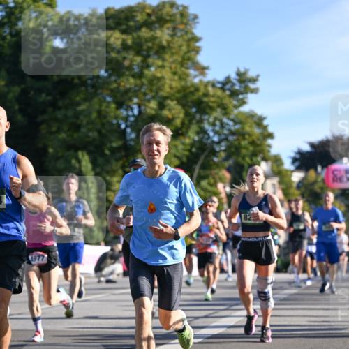 07.09.2025 - BARMER Alsterlauf Dr. Thomas Lammeyer http://msf.ph/oto/8707806 07.09.2025 09:28:54 Laufen 4977, 82 meine-sportfotos.de