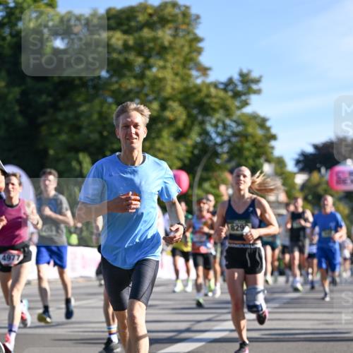 07.09.2025 - BARMER Alsterlauf Dr. Thomas Lammeyer http://msf.ph/oto/8707808 07.09.2025 09:28:55 Laufen 4977 meine-sportfotos.de