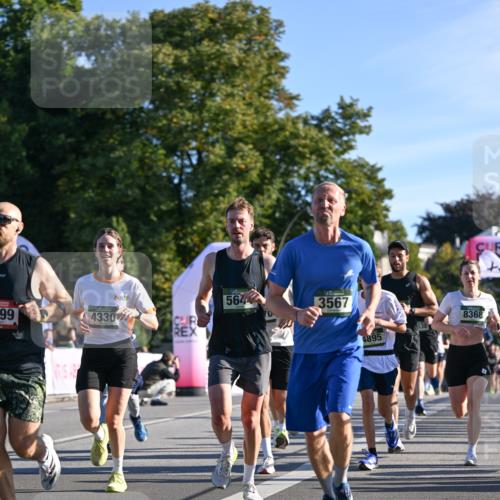 07.09.2025 - BARMER Alsterlauf Dr. Thomas Lammeyer http://msf.ph/oto/8707828 07.09.2025 09:28:59 Laufen 99, 4330, 564, 3567, 4895, 8368, 59 meine-sportfotos.de