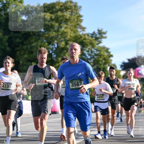 07.09.2025 - BARMER Alsterlauf Dr. Thomas Lammeyer http://msf.ph/oto/8707831 07.09.2025 09:28:59 Laufen 4330, 5, 97, 3567, 4895 meine-sportfotos.de