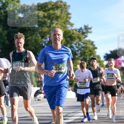 07.09.2025 - BARMER Alsterlauf Dr. Thomas Lammeyer http://msf.ph/oto/8707833 07.09.2025 09:28:59 Laufen 5644, 36, 3567, 4895, 8368 meine-sportfotos.de