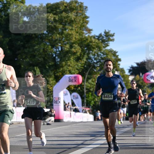 07.09.2025 - BARMER Alsterlauf Dr. Thomas Lammeyer http://msf.ph/oto/8707882 07.09.2025 09:29:08 Laufen 08, 5470, 8454, 3544 meine-sportfotos.de