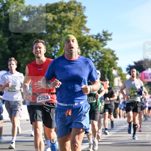 07.09.2025 - BARMER Alsterlauf Dr. Thomas Lammeyer http://msf.ph/oto/8707918 07.09.2025 09:29:13 Laufen 3404, 2253, 6219 meine-sportfotos.de