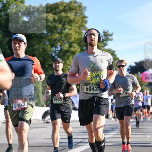 07.09.2025 - BARMER Alsterlauf Dr. Thomas Lammeyer http://msf.ph/oto/8707930 07.09.2025 09:29:16 Laufen 2453, 3563, 5043, 19 meine-sportfotos.de