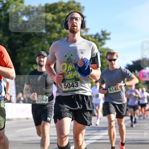 07.09.2025 - BARMER Alsterlauf Dr. Thomas Lammeyer http://msf.ph/oto/8707933 07.09.2025 09:29:16 Laufen 3563, 14, 36, 5043, 36, 514 meine-sportfotos.de