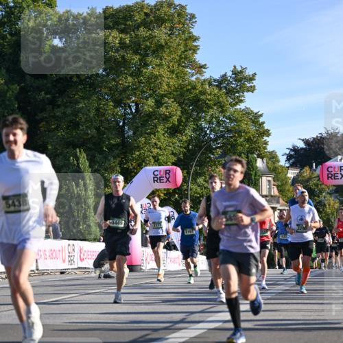 07.09.2025 - BARMER Alsterlauf Dr. Thomas Lammeyer http://msf.ph/oto/8707944 07.09.2025 09:29:19 Laufen 5438, 3449, 2777, 8161, 58237, 44, 3290 meine-sportfotos.de