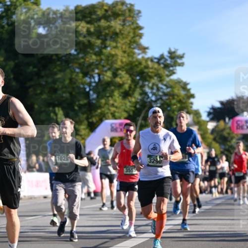 07.09.2025 - BARMER Alsterlauf Dr. Thomas Lammeyer http://msf.ph/oto/8707962 07.09.2025 09:29:22 Laufen 1029, 3555, 3290, 45 meine-sportfotos.de