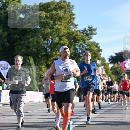 07.09.2025 - BARMER Alsterlauf Dr. Thomas Lammeyer http://msf.ph/oto/8707966 07.09.2025 09:29:22 Laufen 1029, 290, 8339, 2041 meine-sportfotos.de