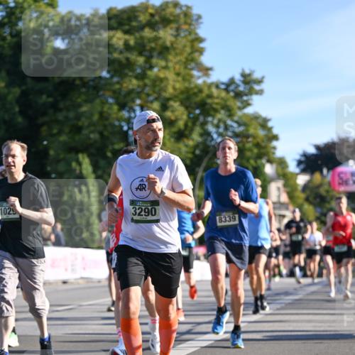07.09.2025 - BARMER Alsterlauf Dr. Thomas Lammeyer http://msf.ph/oto/8707968 07.09.2025 09:29:22 Laufen 1029, 3290, 8339 meine-sportfotos.de