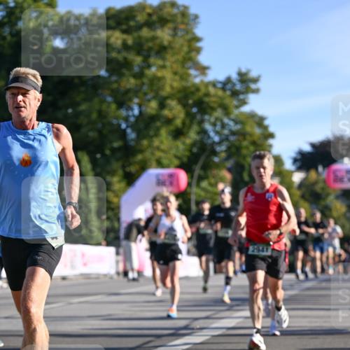 07.09.2025 - BARMER Alsterlauf Dr. Thomas Lammeyer http://msf.ph/oto/8707987 07.09.2025 09:29:25 Laufen 2941, 59 meine-sportfotos.de