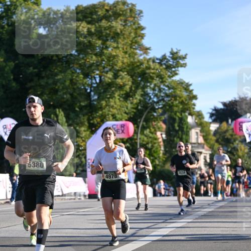 07.09.2025 - BARMER Alsterlauf Dr. Thomas Lammeyer http://msf.ph/oto/8708006 07.09.2025 09:29:28 Laufen 5380, 4834, 4978, 54 meine-sportfotos.de