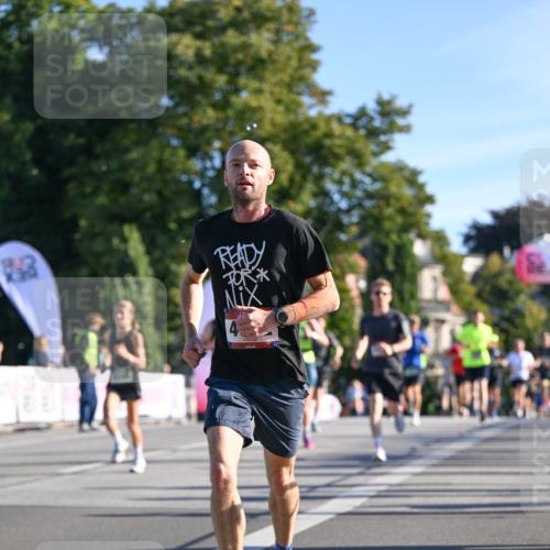 07.09.2025 - BARMER Alsterlauf Dr. Thomas Lammeyer http://msf.ph/oto/8708057 07.09.2025 09:29:37 Laufen  meine-sportfotos.de