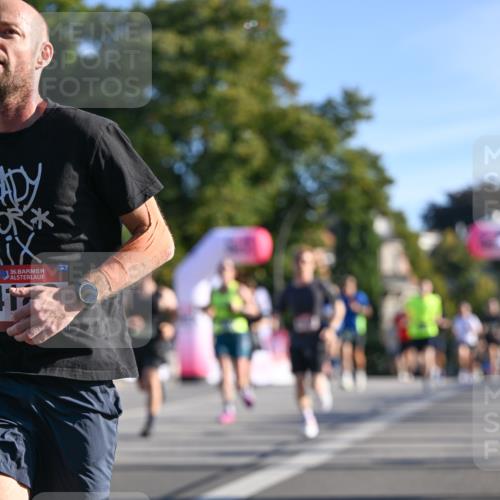 07.09.2025 - BARMER Alsterlauf Dr. Thomas Lammeyer http://msf.ph/oto/8708060 07.09.2025 09:29:38 Laufen 36 meine-sportfotos.de