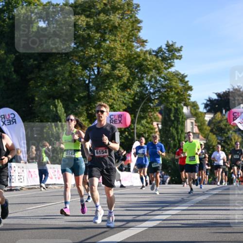 07.09.2025 - BARMER Alsterlauf Dr. Thomas Lammeyer http://msf.ph/oto/8708067 07.09.2025 09:29:39 Laufen 2147, 6154, 5067, 2383 meine-sportfotos.de