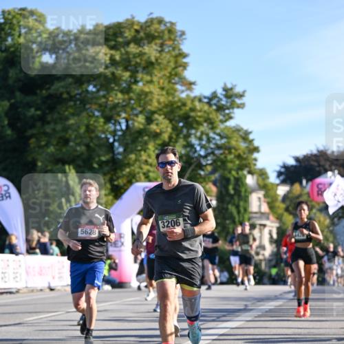 07.09.2025 - BARMER Alsterlauf Dr. Thomas Lammeyer http://msf.ph/oto/8708097 07.09.2025 09:29:46 Laufen 5628, 3206 meine-sportfotos.de